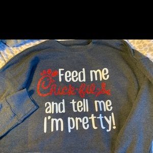 Custom made sweatshirts ‼️